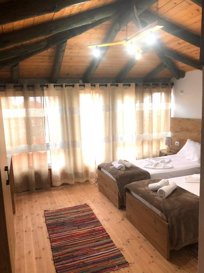 Villa Muzhaqi Nivice Kültér fotó