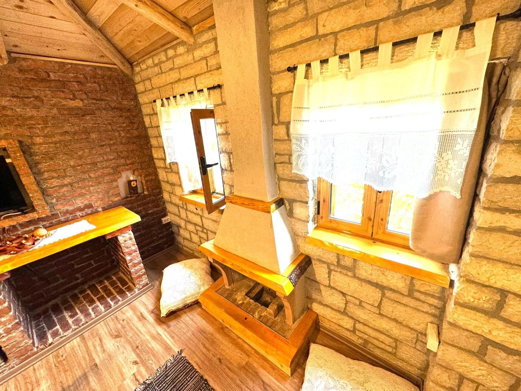Villa Muzhaqi Nivice Kültér fotó