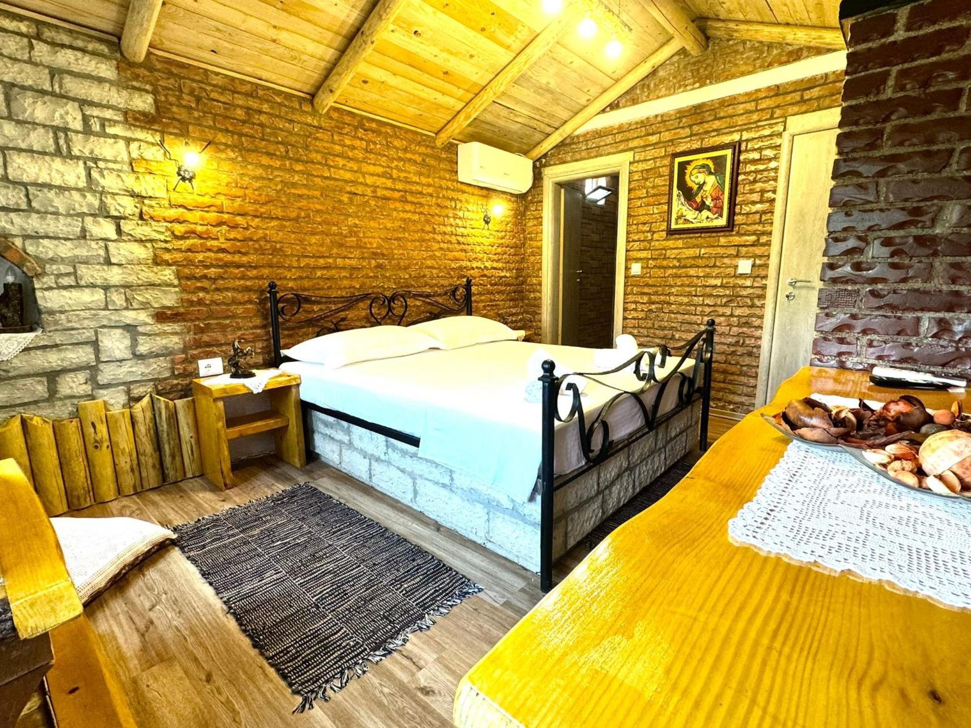 Villa Muzhaqi Nivice Kültér fotó